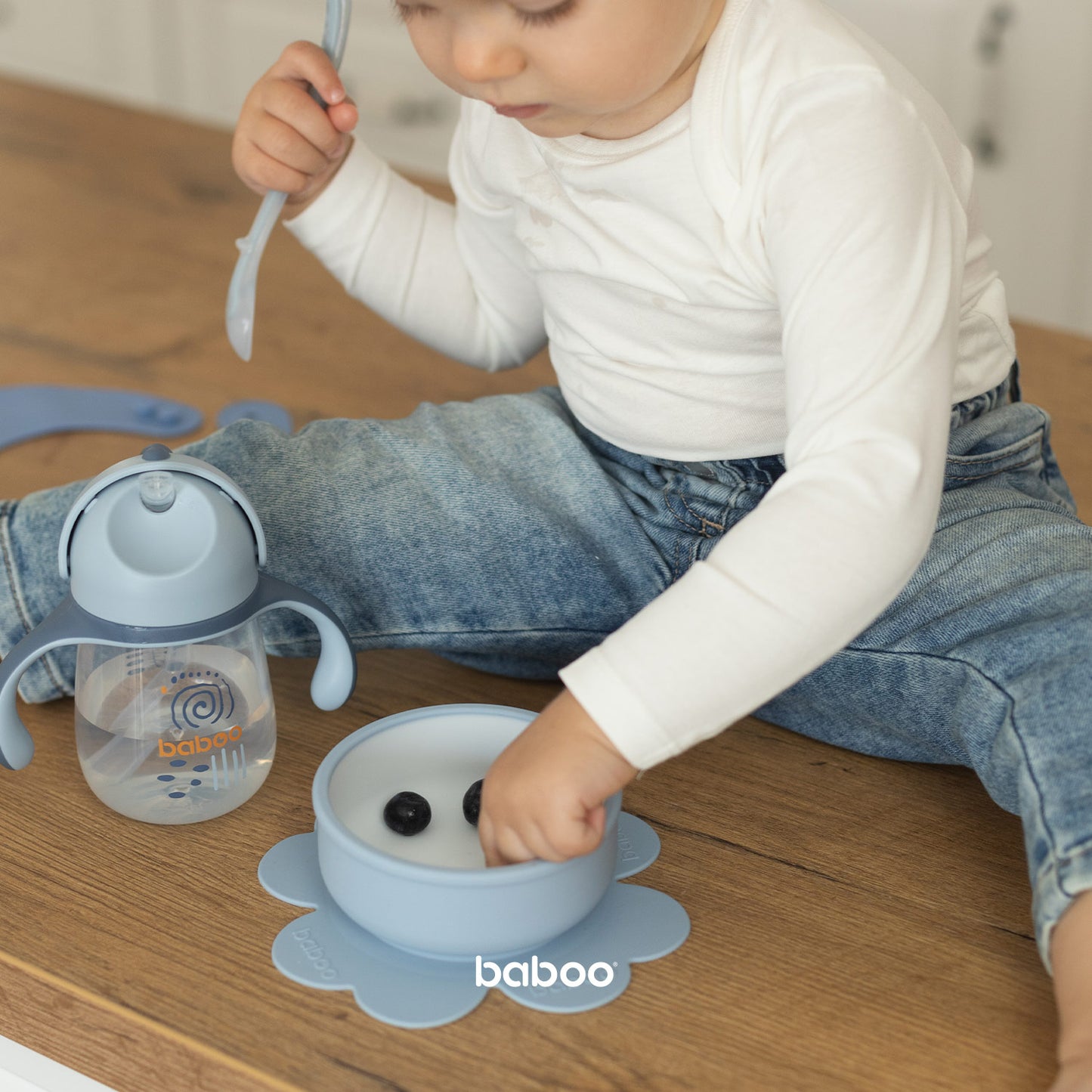 Baboo® szilikon szívószálas itatópohár 260 ml Blue Haze 9+ hónapos kortól